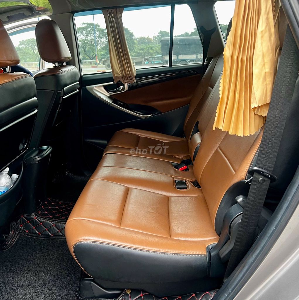 Toyota Innova 8 chỗ Tự động Nâu 66198 km. Mua bán Ô tô tại Quận Gò Vấp Tp Hồ Chí Minh được đăng bởi Thanh Trang Toyota Sure hình 9
