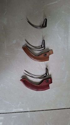 Cựa gà kim loại, da đã qua sử dụng. Mua bán Phụ kiện, Thức ăn, Dịch vụ tại Thành phố Thủ Đức Tp Hồ Chí Minh được đăng bởi Toan