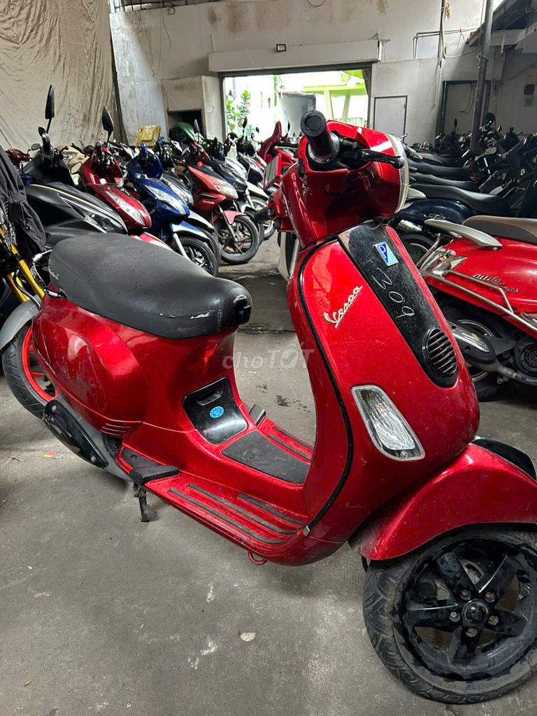 Bán Xe Vespa LX 125cc, Màu Đỏ, đã qua sử dụng