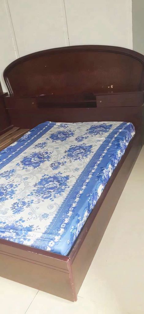 Giường ngủ 1m6x2m. Mua bán Giường, chăn ga gối nệm tại Thành phố Thủ Đức Tp Hồ Chí Minh được đăng bởi Hiền hình 1