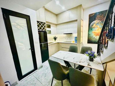 Bán nhà phố Bùi xương Trạch Thanh Xuân dt: 46m, 4 tầng, 9,3 tỷ. Mua bán nhà ở tại Quận Thanh Xuân Hà Nội được đăng bởi Nguyễn Hà
