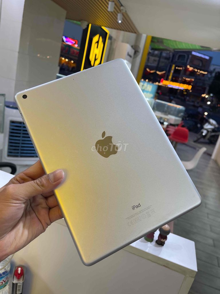 IPad Gen 5 32GB Wifi 98% Full chức năng