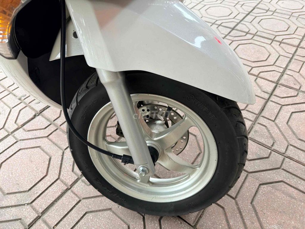 e bán xe lead đẹp long lanh so với các xe khác ạ. Mua bán Xe máy tại Quận Long Biên Hà Nội được đăng bởi Nguyen Chung hình 5