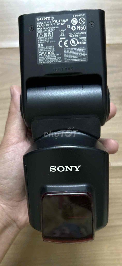 Cần bán 1 len Sony N50 và Flash đi kèm