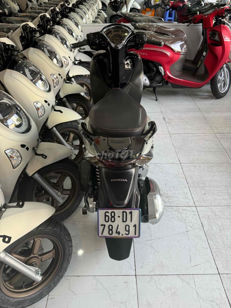 SH MODE 2016 - Xám Xi Măng - Máy Zin Êm. BS 68. Mua bán Xe máy tại Thành phố Rạch Giá Kiên Giang được đăng bởi XE MÁY CŨ TÂN 128 hình 4