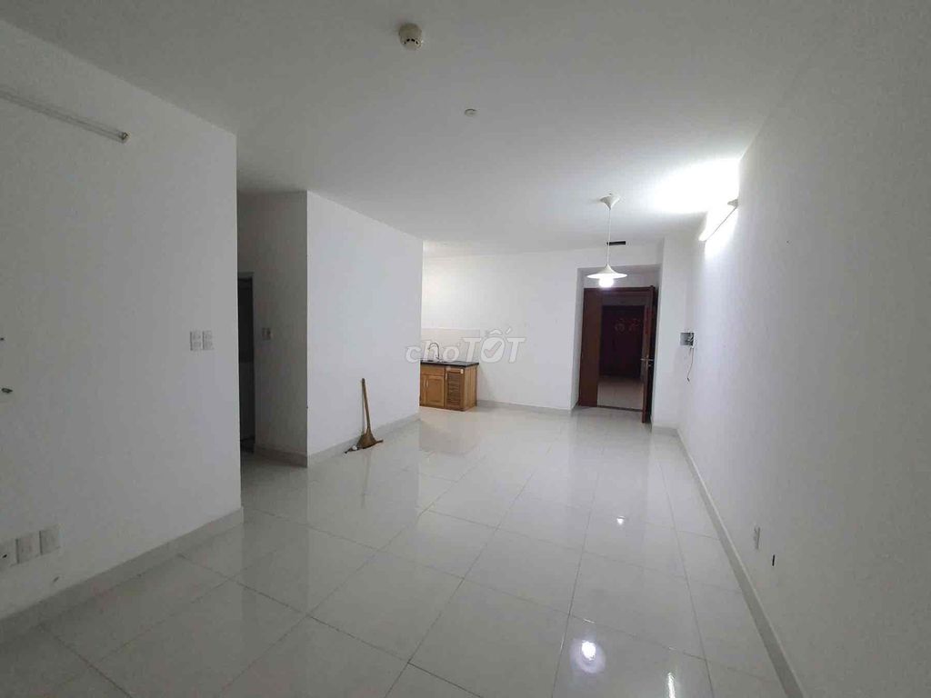 [Ở liền được] Căn 3PN giá 11,5 triệu nhà trống, CC Tara Residenece