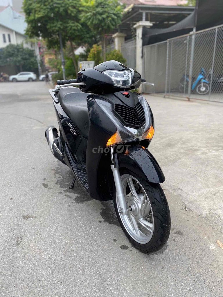 SH 150i CBS Nguyên Bản 2017 Chất _Bảo Hành 2 Năm✅✅. Mua bán Xe máy tại Huyện Gia Lâm Hà Nội được đăng bởi Xe Máy Phúc Hưng hình 6