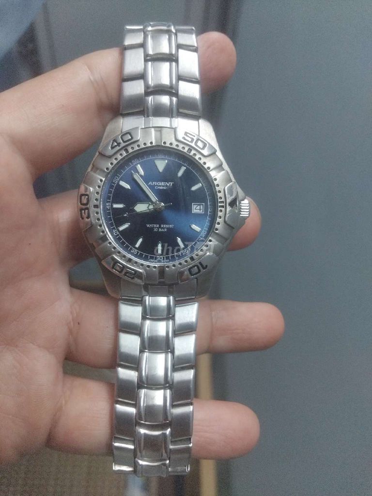 Đồng hồ Casio mặt xanh biển size 38mm, niềng xoay