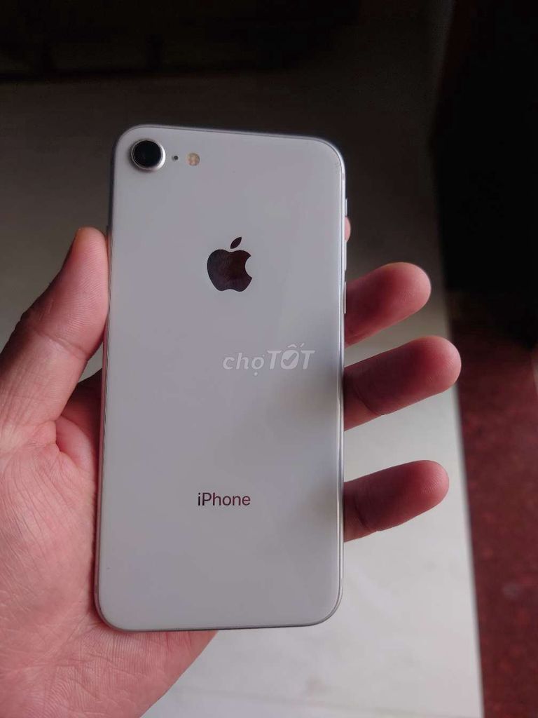 Apple iPhone 8 64GB Bạc Đã qua sử dụng. Mua bán Điện thoại tại Quận Nam Từ Liêm Hà Nội được đăng bởi Nguyễn Tuấn hình 1
