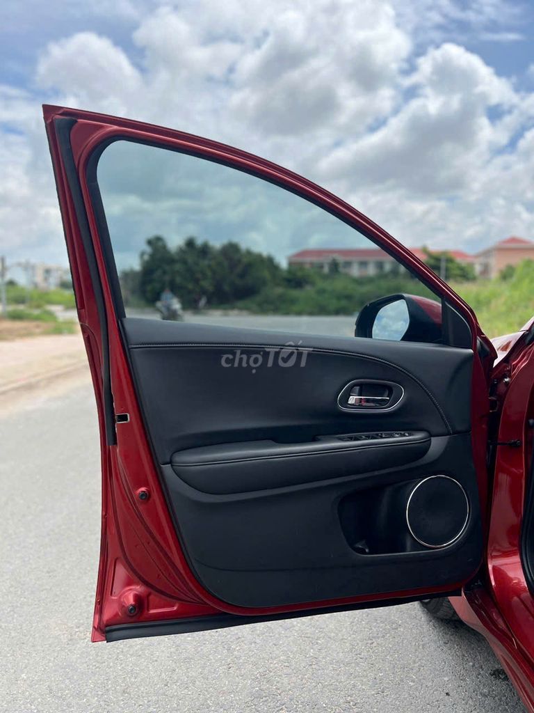 Honda HR-V 2019 L  mới 49.000 km quá cứng. Mua bán Ô tô tại Quận Gò Vấp Tp Hồ Chí Minh được đăng bởi Phan Trung Quân hình 5