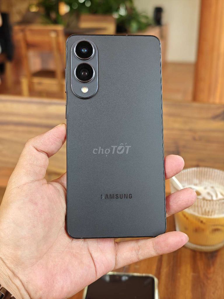 Samsung S25 Edge 256GB Jetblack Hàn đẹp 99%. Mua bán Điện thoại tại Quận 6 Tp Hồ Chí Minh được đăng bởi Điện thoại chất mỗi ngày hình 1
