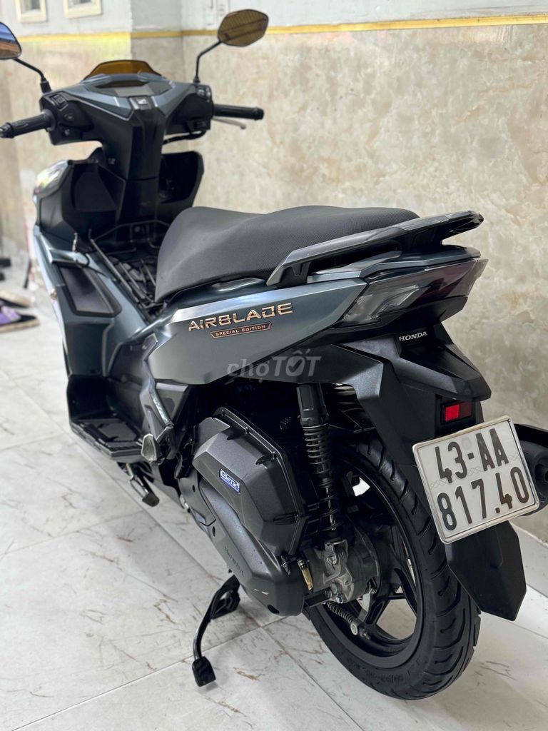 AB 160 ABS màu xám đời 2024 mới keng 43AA-817.40. Mua bán Xe máy tại Quận Sơn Trà Đà Nẵng được đăng bởi Minh Dũng bán trả góp 136 vân đồn  hình 4