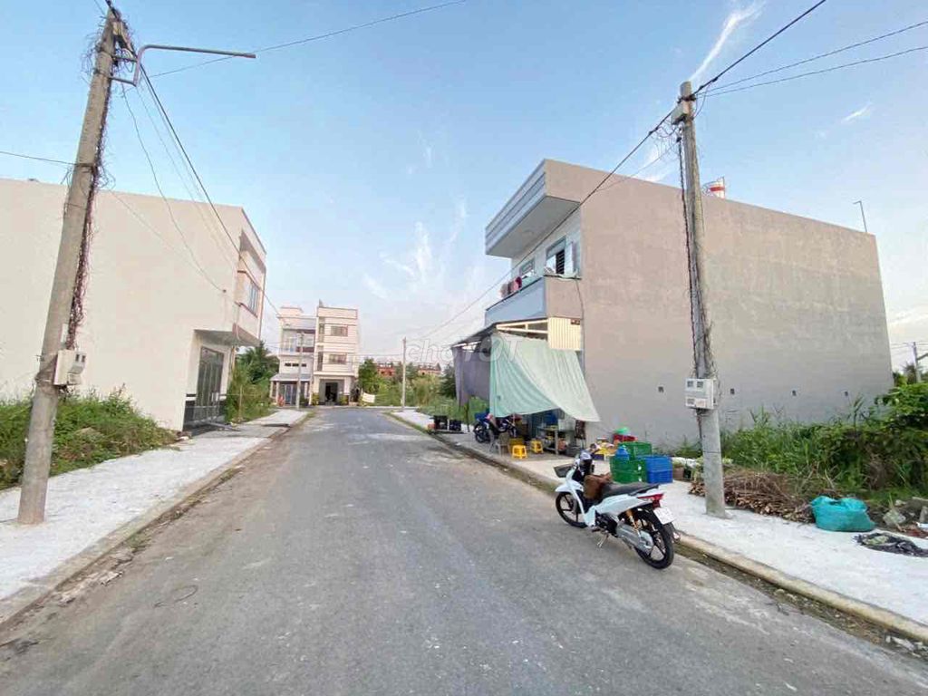 CHỦ SÀI GÒN BÁN RẺ N H Ấ T ĐƯỜNG, CÁCH BẾN XE CẦN THƠ 6,5KM. Mua bán đất tại Huyện Châu Thành A Hậu Giang được đăng bởi Nguyễn Văn Hiếu hình 4