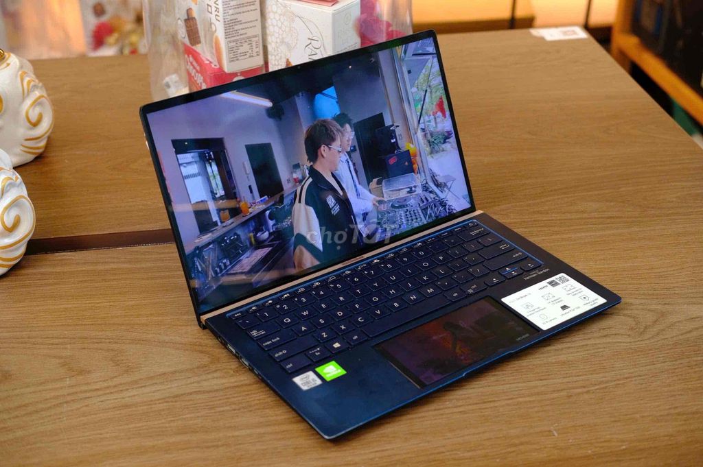 Laptop Asus ZenBook 14 inch 8GB/512GB. Mua bán Laptop tại Quận Bình Thạnh Tp Hồ Chí Minh được đăng bởi Vân Anh 2Tech House hình 1