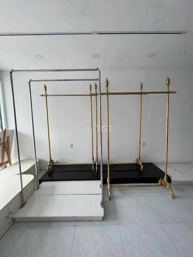 Sào treo quần áo kim loại Vàng. Mua bán Nội thất, đồ gia dụng khác tại Thành phố Biên Hòa Đồng Nai được đăng bởi thành minh hình 1