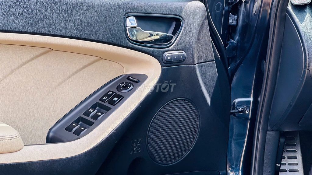 KIA Cerato 2018 Xăng 1.6L Đen. Mua bán Ô tô tại Thành phố Pleiku Gia Lai được đăng bởi Kết Nguyễn hình 14