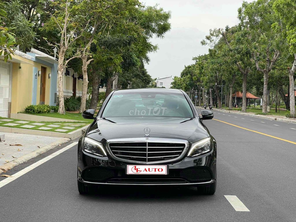 Mercedes C200 Exclusive model 2022 siu siu đẹp✅