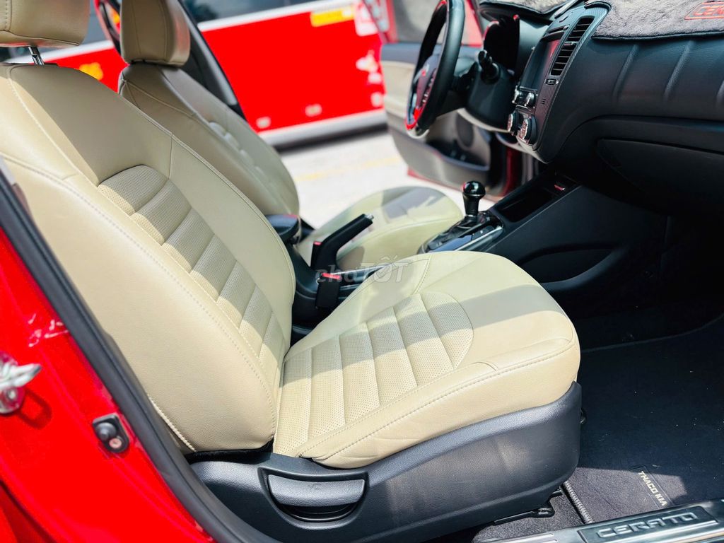 Kia Cerato 2018 1.6 AT - 49000 km. Mua bán Ô tô tại Thành phố Dĩ An Bình Dương được đăng bởi Siêu Thị Ô Tô Bình Dương  hình 10