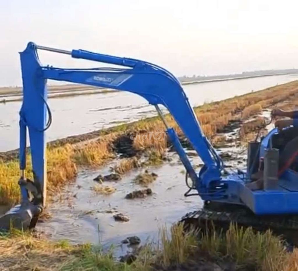 KOBELCO 015 DỌN ĐẸP. Mua bán Phương tiện khác tại Huyện Cái Bè Tiền Giang được đăng bởi AN hình 2