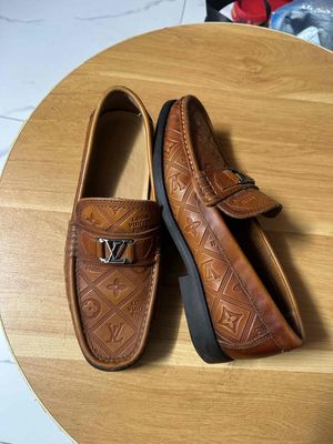 Giày lười Louis Vuitton da bò nam size 41. Mua bán Giày dép tại Quận Nam Từ Liêm Hà Nội được đăng bởi NguyenHuy