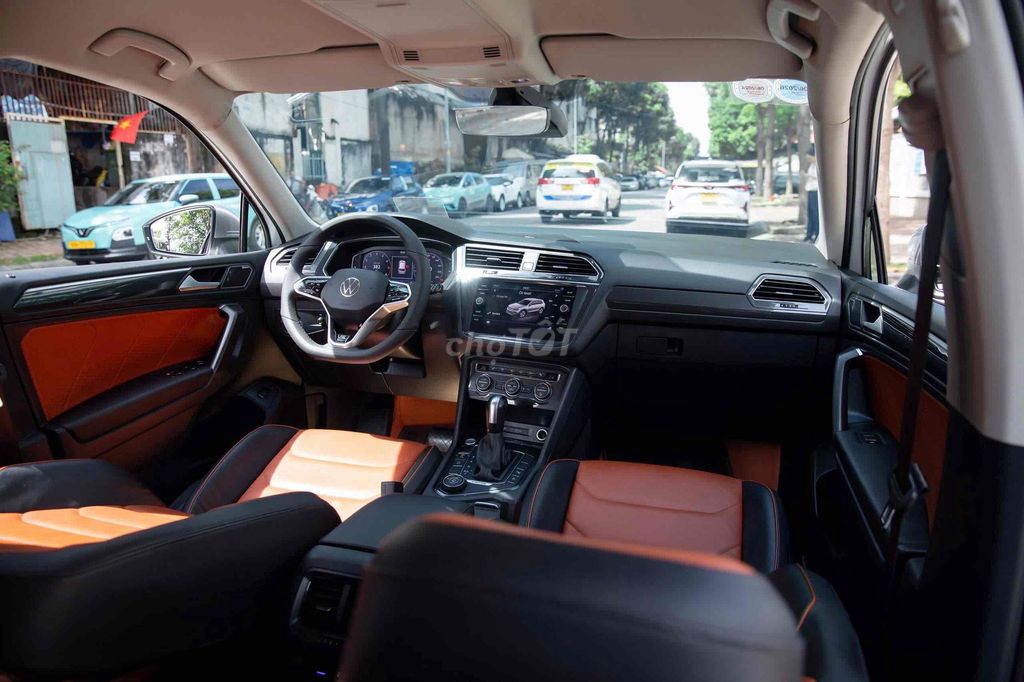 Volkswagen Tiguan Luxury S nhập Mexico 2023 30k km. Mua bán Ô tô tại Quận Gò Vấp Tp Hồ Chí Minh được đăng bởi Kính Đặng Ô Tô Lướt hình 18