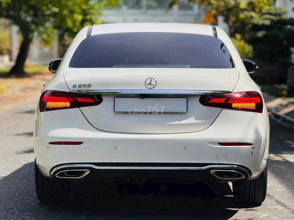 🔺MERCEDES E200 EXCLUSIVE MODEL 2024 BIỂN HCM. Mua bán Ô tô tại Quận 7 Tp Hồ Chí Minh được đăng bởi Tung hình 4