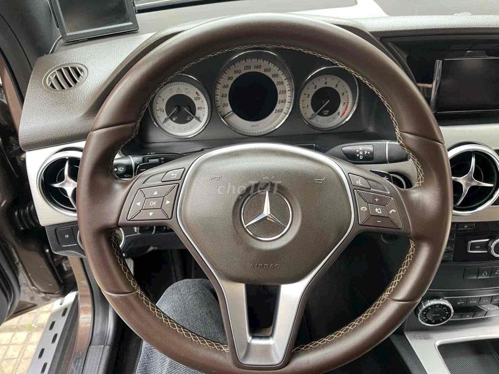 Mercedes Benz GLK Class 2014 250 4MATIC - 77000 km. Mua bán Ô tô tại Quận Cầu Giấy Hà Nội được đăng bởi Nguyễn mạnh trường hình 14