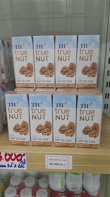Sữa hạt óc chó TH True NUT 180ml. Mua bán Đồ ăn, thực phẩm và các loại khác tại Quận Hải Châu Đà Nẵng được đăng bởi Dalatmilk SHOP Đà Nẵng