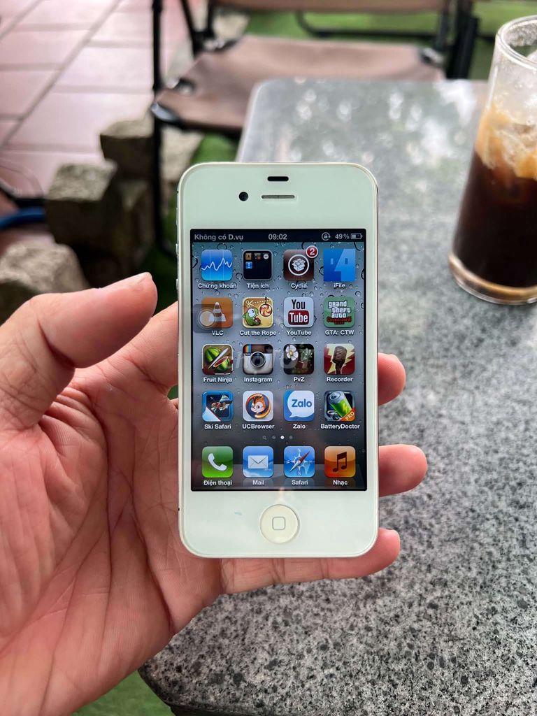 Apple iPhone 4S 16GB Trắng Đã qua sử dụng. Mua bán Điện thoại tại Quận Long Biên Hà Nội được đăng bởi Nguyễn Hoàng hình 1