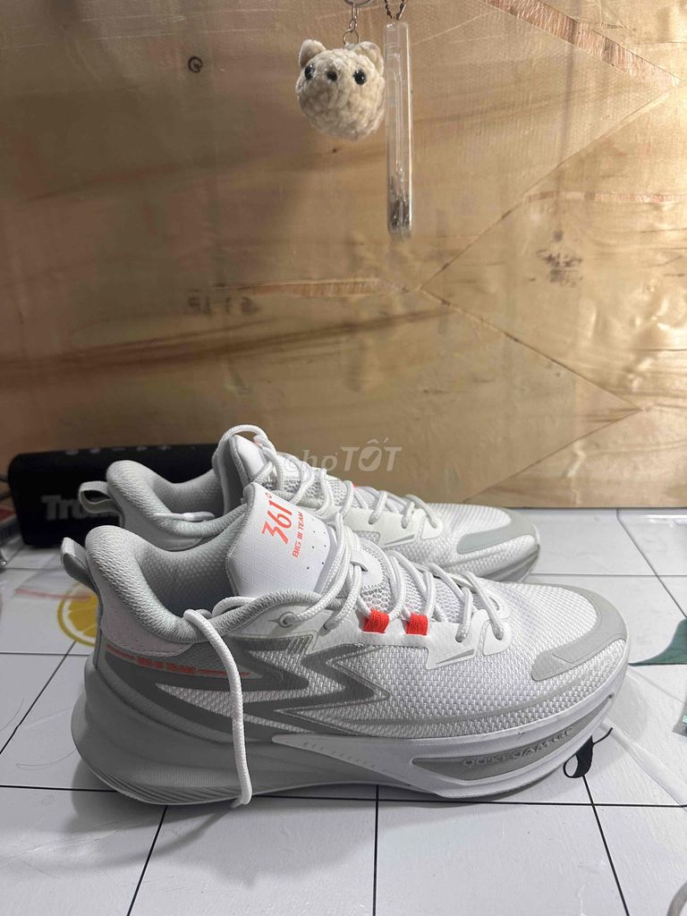 Giày bóng rổ 361 Degrees Trắng. Mua bán Giày dép tại Quận Tân Bình Tp Hồ Chí Minh được đăng bởi An Trịnh hình 1