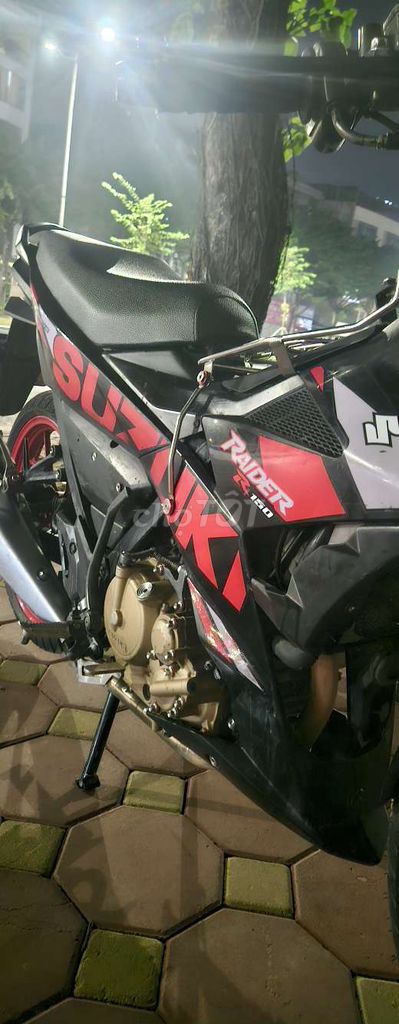 Suzuki Raider FI 2018, черный/красный, механика