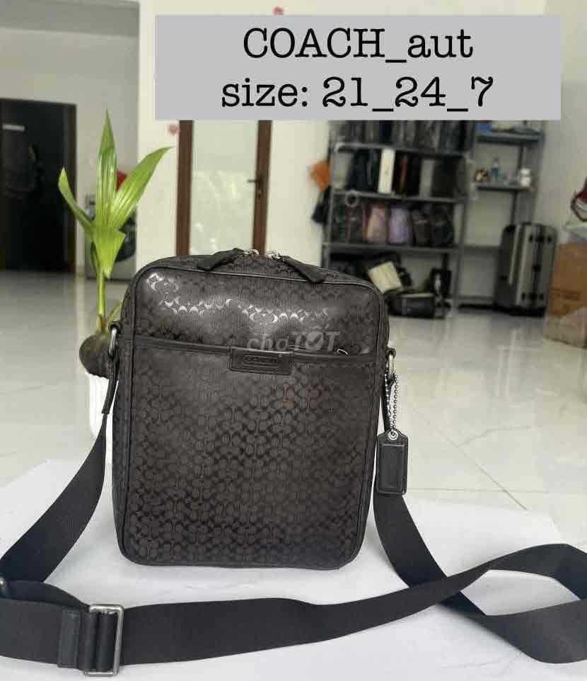 Túi đeo chéo Coach size 21x24x7. Mua bán Túi xách tại Huyện Tân Phú Đồng Nai được đăng bởi Wang Andy hình 1