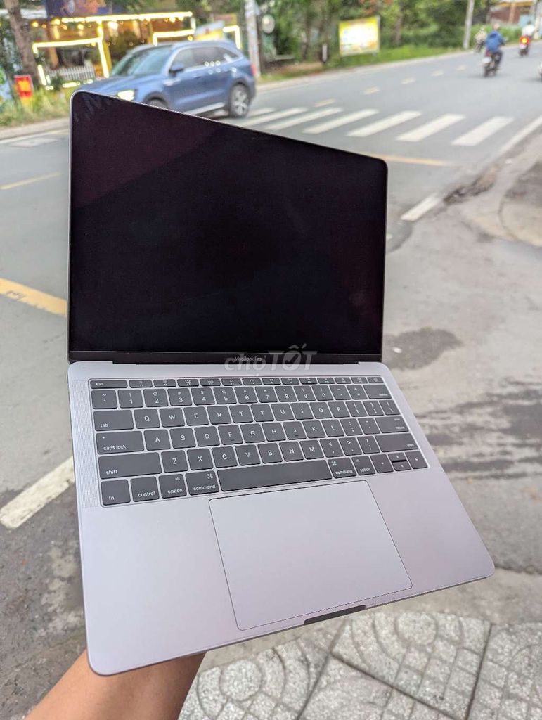 Apple Macbook Pro 2016 i5 13.3 inch 8GB/256GB Xám. Mua bán Laptop tại Thành phố Thủ Đức Tp Hồ Chí Minh được đăng bởi Công ty TNHH Dịch Vụ Ngọc Gia Bảo Computer hình 1