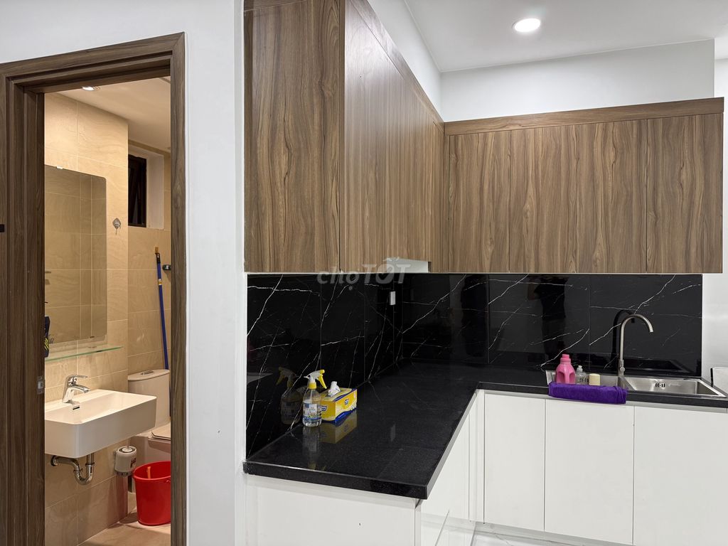 chính chủ bán nhanh studio view hồ bơi khách mua tiện cho thuê hoặc ở