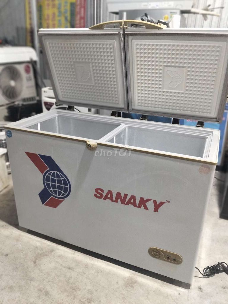 Tủ đông Sanaky 2 ngăn Trắng. Mua bán Tủ lạnh tại Thành phố Dĩ An Bình Dương được đăng bởi Thu Hà hình 1