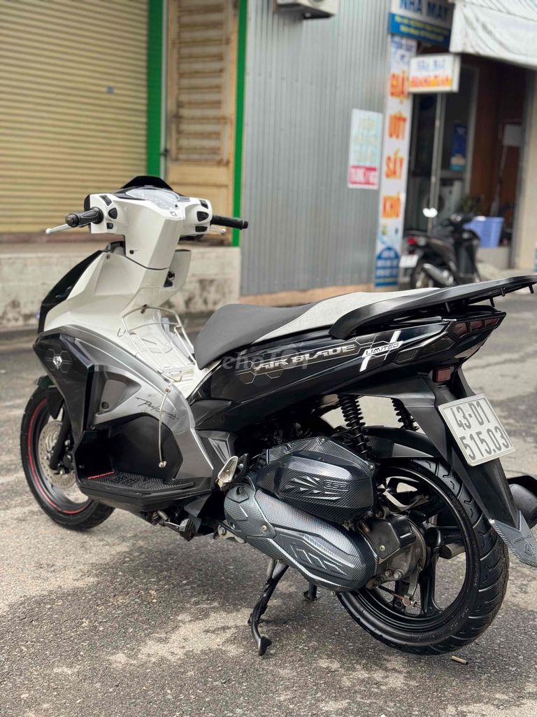 Honda Air Blade чёрно-белый