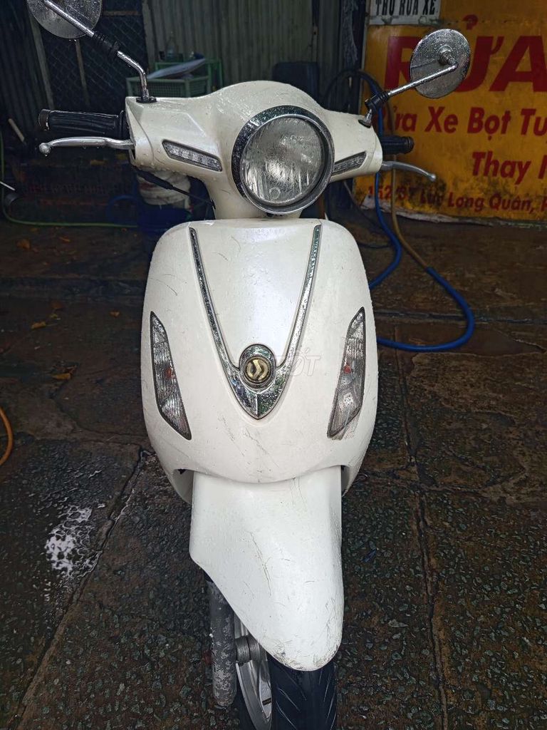 Xe máy Attila màu trắng sản xuất 2009. Mua bán Xe máy tại Quận 11 Tp Hồ Chí Minh được đăng bởi Thanh Tú  hình 4