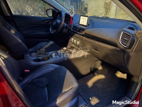 Mazda 3 1.5 AT 2016