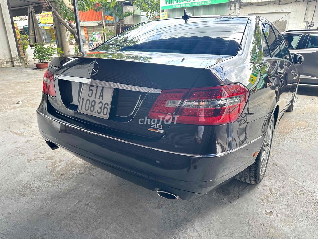 Mercedes Benz E300 2010 Elegance 1 chủ từ đầu. Mua bán Ô tô tại Quận 11 Tp Hồ Chí Minh được đăng bởi Lâm Bình hình 3