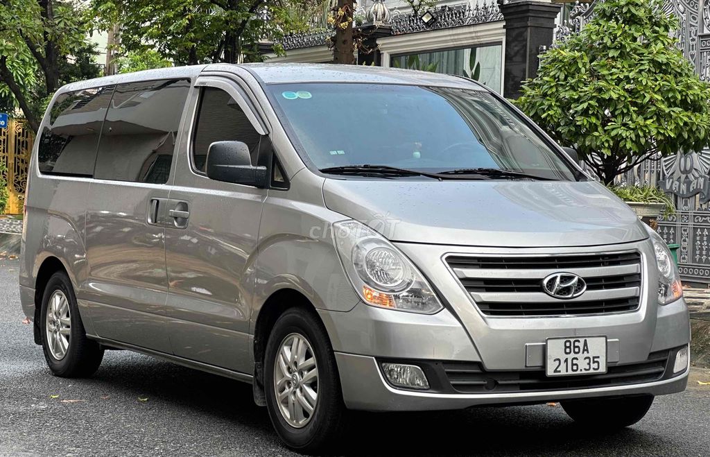 Hyundai Starex máy dầu 2017 9 Chỗ - Gia đình dùng. Mua bán Ô tô tại Quận Bình Tân Tp Hồ Chí Minh được đăng bởi Xe Hồng Minh hình 4
