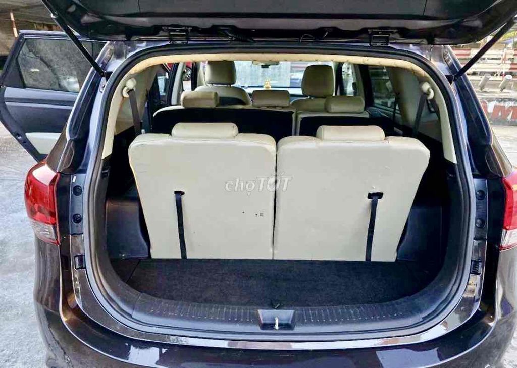 Kia Rondo 2.0GMT đời 2017 chuẩn xe gia đình.. Mua bán Ô tô tại Quận Liên Chiểu Đà Nẵng được đăng bởi Thanh Land Da Nang hình 6