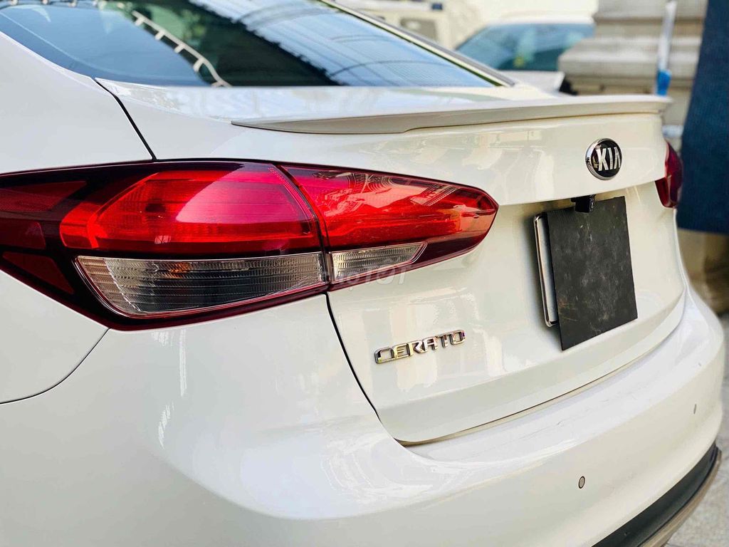 Kia Cerato 2018 1.6AT Trắng Odo 7v Cực Đẹp Giá Tốt. Mua bán Ô tô tại Thành phố Dĩ An Bình Dương được đăng bởi Trương Công Lý hình 8