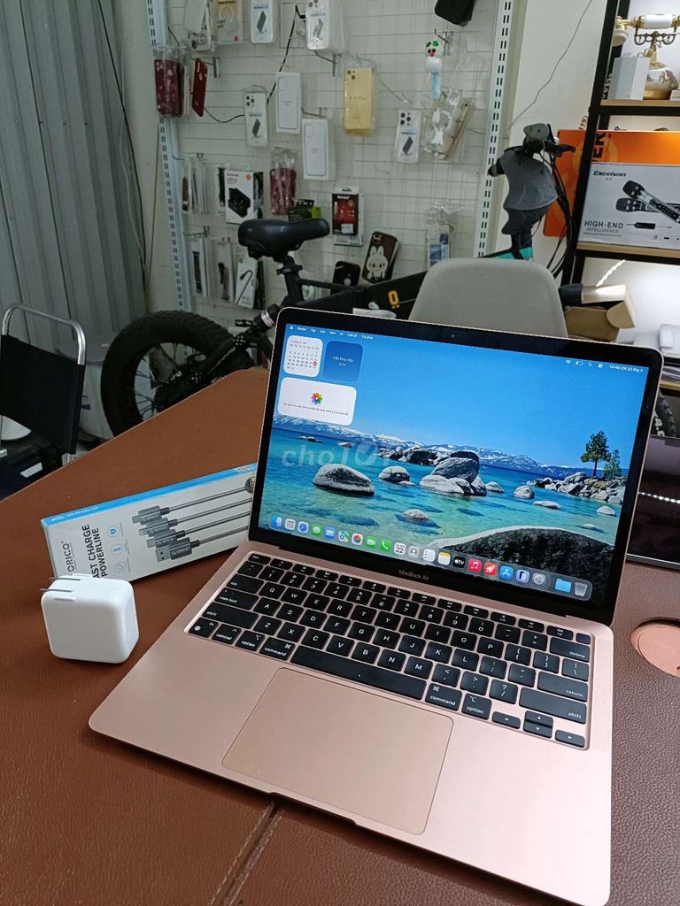 Macbook Air M1 13 inch 8GB/256GB sạc 16 lần. Mua bán Laptop tại Quận Thanh Khê Đà Nẵng được đăng bởi TT PHONE hình 1