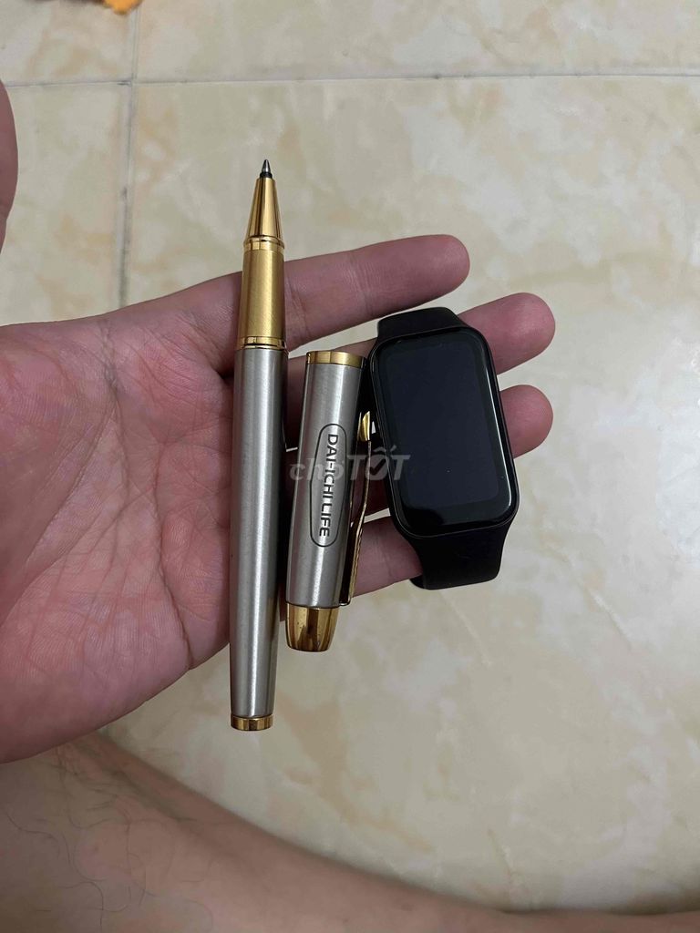 Đồng hồ redmi thiếu sạc Bút parker mạ vàng để tủ. Mua bán Thiết bị đeo thông minh tại Quận Tân Phú Tp Hồ Chí Minh được đăng bởi Trương Hiệp hình 1