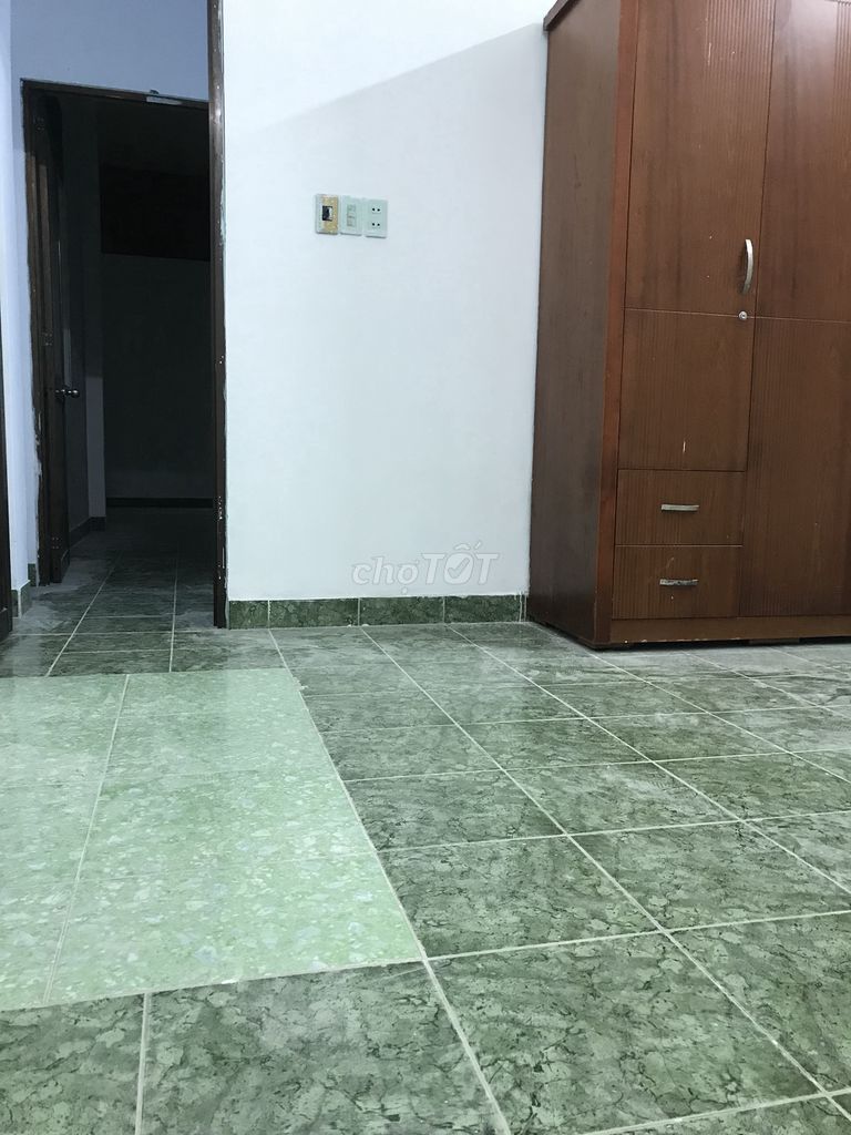 Nhà 1 lầu đúc, 4.4m  x 17m,Dt đất: 70m2, 2PN, 2WC, hẻm ôtô 10m Tân Hoá