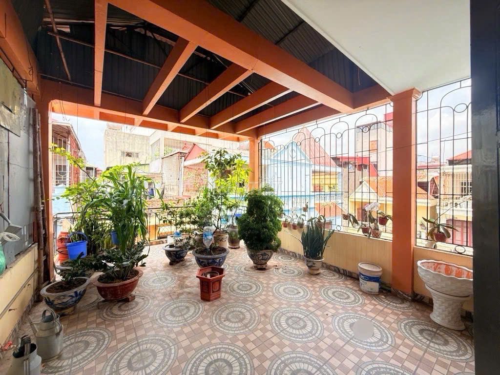 Bán nhà Lê Trọng Tấn, phân lô, ô tô, thông, mới đẹp, dân xây kiên cố. Mua bán nhà ở tại Quận Thanh Xuân Hà Nội được đăng bởi TRỊNH KIM HUÊ hình 3