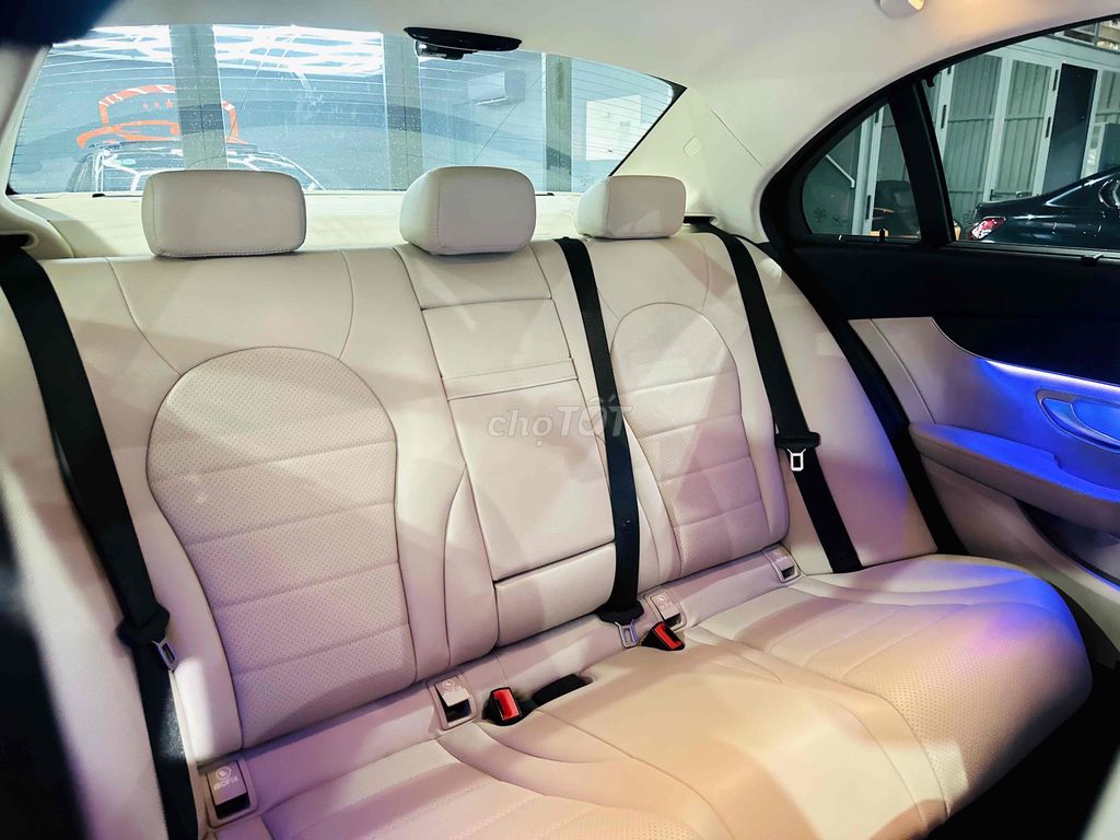 Mercedes Benz C200 Xanh/Kem 2017 LÊN NHIỀU ĐỒ CHƠI. Mua bán Ô tô tại Thành phố Thủ Đức Tp Hồ Chí Minh được đăng bởi Hứa Bửu hình 11