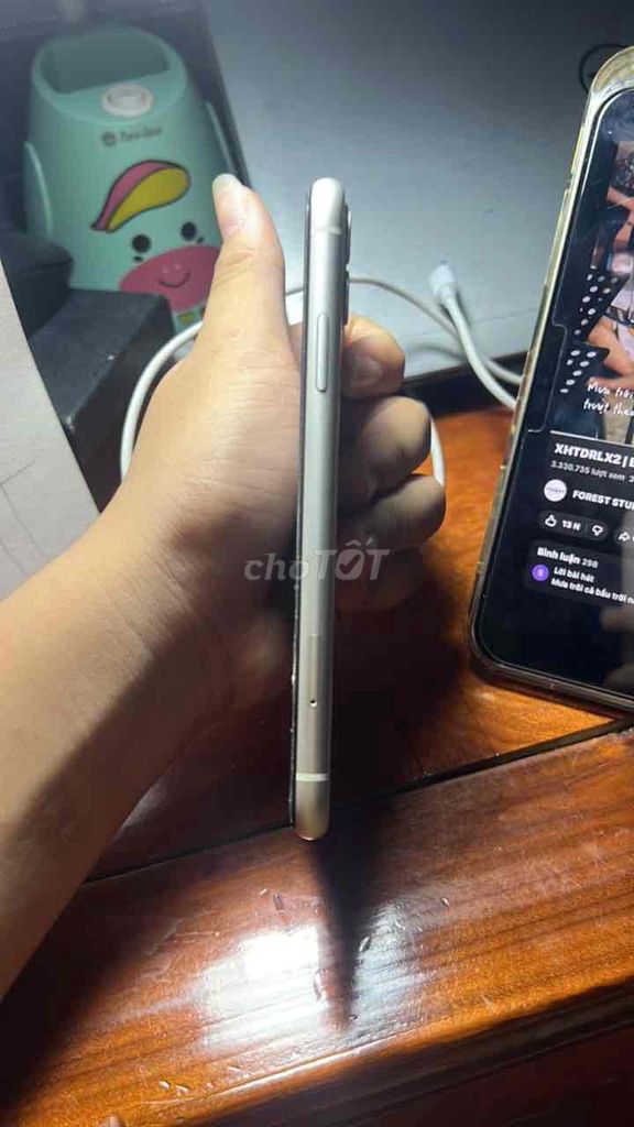 Apple iPhone 11 64GB Trắng 2 SIM vật lý. Mua bán Điện thoại tại Huyện Yên Thành Nghệ An được đăng bởi Thiện Hoàn hình 1