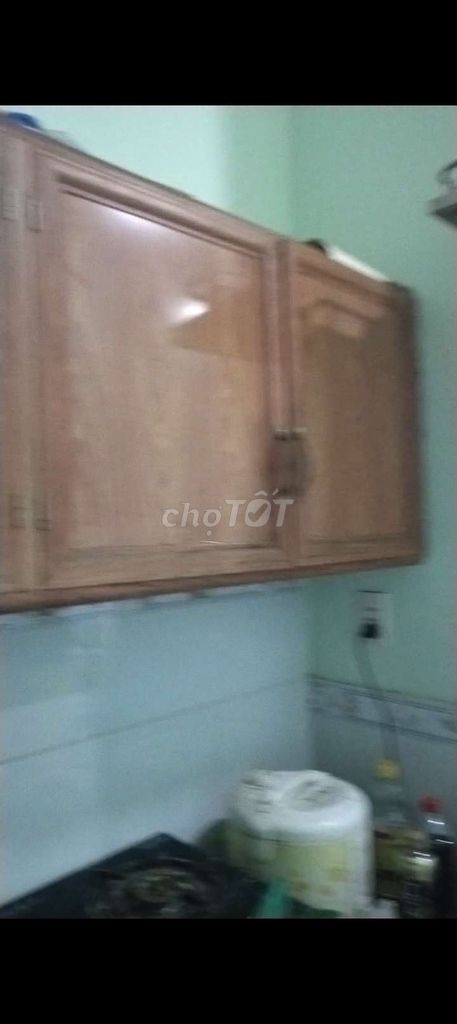 Tủ bếp gỗ màu Nâu. Mua bán Tủ, kệ gia đình tại Huyện Cần Giuộc Long An được đăng bởi Đinh Hạnh hình 1