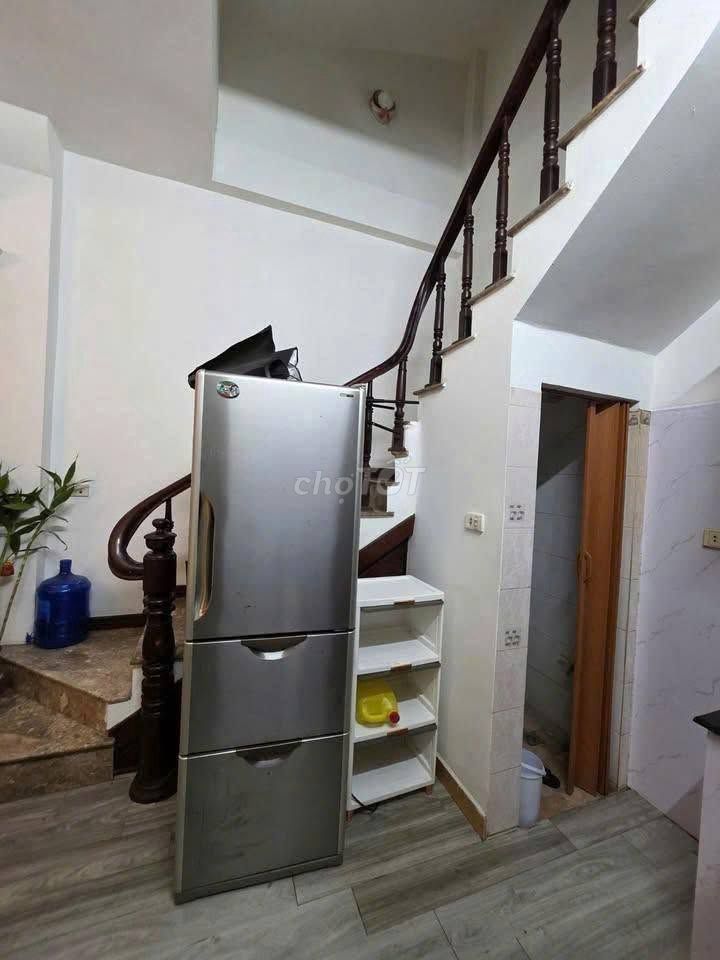Аренда дома целиком в переулке 13 Йен Хоа, Кау Зяй, 32м² x 4 этажа